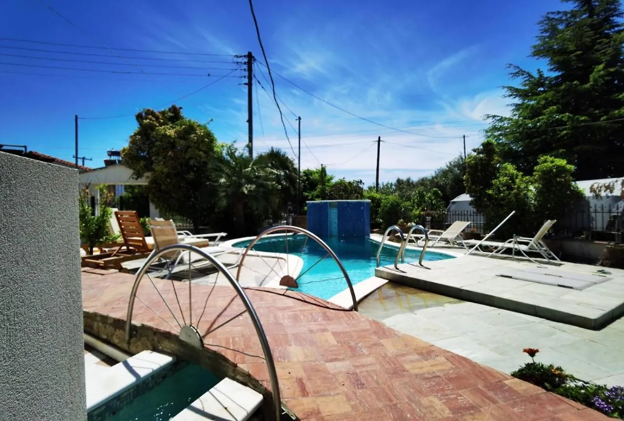 Rural Villa Private Pool, Bbq, Court ,20' Airport Nea Kallikrateia
